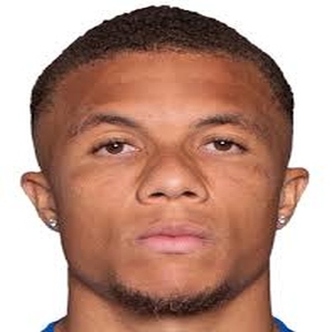 Steve KAPUADI